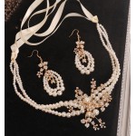 Colier cu cercei AS04DD Auriu cu cristale si perle